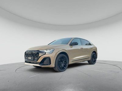 Sakhirgold metallic Gebraucht 2024 Audi Q8 Ambiente SUV | 92.850 € (Teuer)