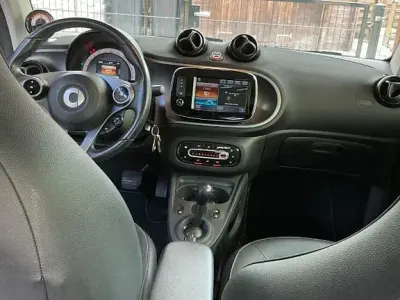Second-hand Smart ForTwo Electric Drive Passion 60 kW (82 CP) 2018 Negru Cabrio