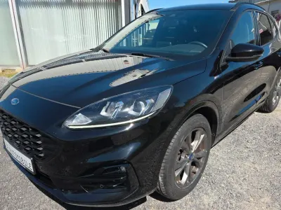 Second-hand Ford Kuga ST-Line 150 CP (110 kW) 2020 Negru SUV