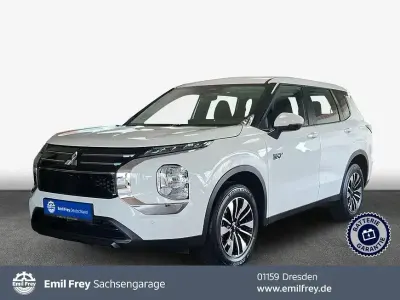 Nuova Mitsubishi Outlander P-HEV 136 CV (100 kW) 2026 Bianco SUV