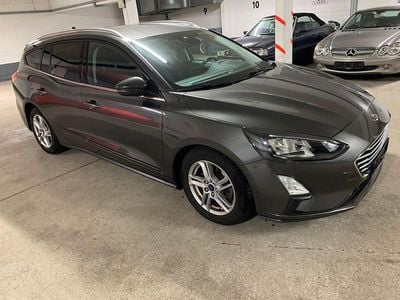 Używany Ford Focus Cool & Connect 120 KM (88 kW) 2020 Szary Sedan/Limuzyna