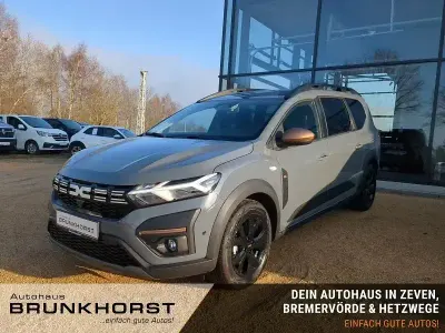 Neu Dacia Jogger Extreme 141 PS (103 kW) 2025 Grau Van / Kleinbus
