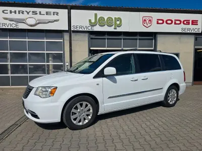 Gebraucht Chrysler Town & Country Touring 287 PS (211 kW) 2016 Weiß Van / Kleinbus