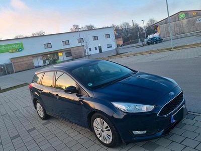 Usata Ford Focus 120 CV (88 kW) 2017 Blu Station wagon