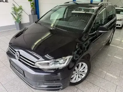 Gebraucht VW Touran 150 PS (110 kW) 2018 Deep black Van / Kleinbus