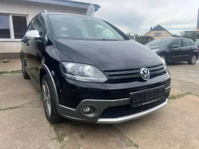 Gebraucht VW Golf Plus Cross 140 PS (102 kW) 2011 Deep black perleffekt Kleinwagen