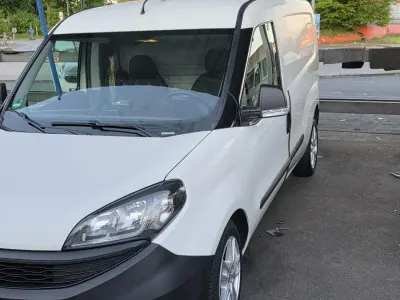 Gebraucht Fiat Doblò 120 PS (88 kW) 2019 Weiß Van / Kleinbus