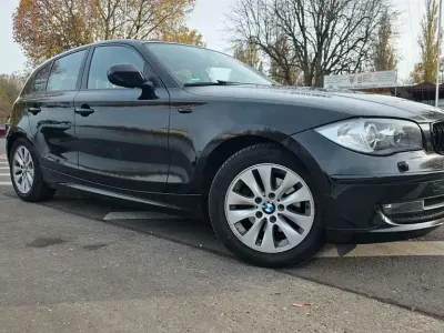Gebraucht BMW 118 143 PS (105 kW) 2010 Schwarz Kleinwagen