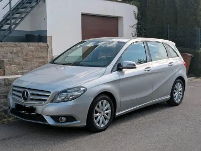 Używany Mercedes B200 156 KM (114 kW) 2013 Srebrny Minivan