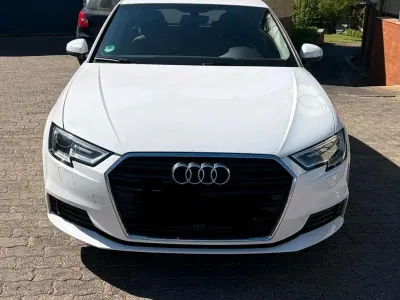 Używany Audi A3 Design 150 KM (110 kW) 2019 Biały Sedan/Limuzyna