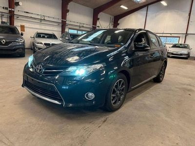 Schwarz Gebraucht 2013 Toyota Auris Comfort Limousine | 5.500 € (Teuer)