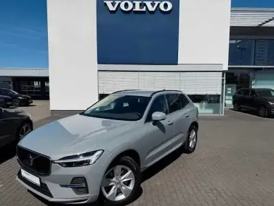 Usado Volvo XC60 Core 197 HP (144 kW) 2024 Cinzento SUV