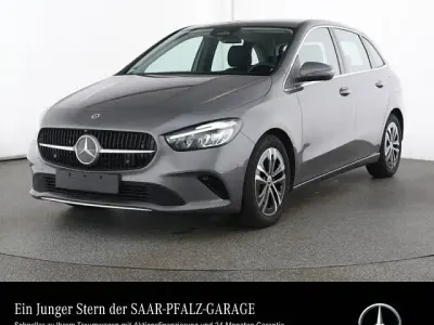 Gebraucht Mercedes B180 Progressive 136 PS (100 kW) 2025 Lack mountaingrau Kleinwagen
