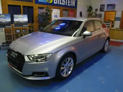 Gebraucht Audi A3 Sport 116 PS (85 kW) 2018 Grau Limousine