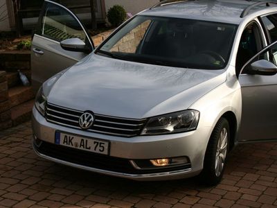 Gebraucht VW Passat 122 PS (89 kW) 2011 Silber metallic Kombi