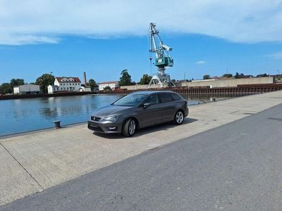Grau Gebraucht 2014 Seat Leon ST FR Kombi | 7.499 € (Fairer Preis)