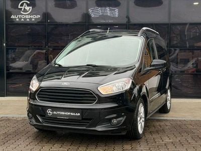 Gebraucht Ford Tourneo Courier Titanium 101 PS (74 kW) 2017 Schwarz Van / Kleinbus
