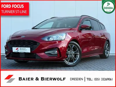 Gebraucht Ford Focus ST-Line 120 PS (88 kW) 2019 Rot Limousine