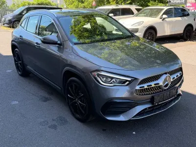 Gebraucht Mercedes GLA250 AMG line 160 PS (117 kW) 2022 Mountaingrau SUV