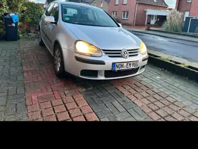 Gebraucht VW Golf V 116 PS (85 kW) 2005 Silber Kleinwagen