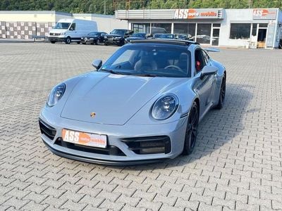 Porsche 911 Carrera 4 GTS