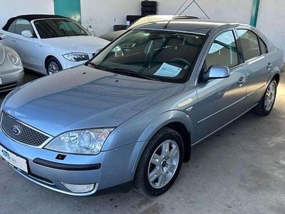 Gebraucht Ford Mondeo Ghia 131 PS (96 kW) 2004 Silberblau metallic Limousine