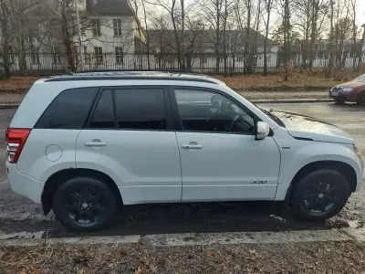 Used Suzuki Grand Vitara 130 HP (95 kW) 2011 White SUV