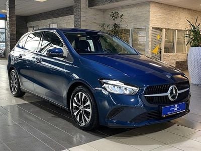 Gebraucht Mercedes B180 150 PS (110 kW) 2023 Blau Van / Kleinbus