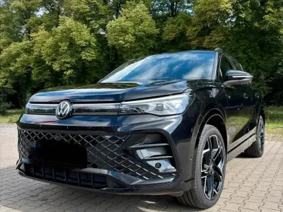 Gebraucht VW Tiguan R-line 193 PS (141 kW) 2024 Schwarz SUV