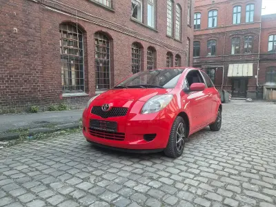 Brugt Toyota Yaris 87 HK (63 kW) 2006 Rød Hatchback