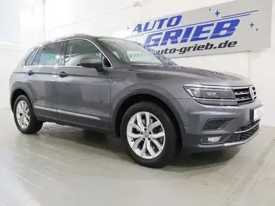 Gebraucht VW Tiguan Highline 239 PS (175 kW) 2020 Indiumgrau metallic SUV