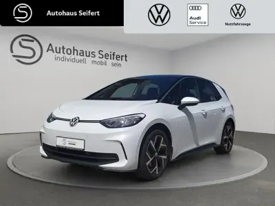 Gebraucht VW ID.3 Pro 150 kW (204 PS) 2024 Gletscherweiß metallic (metallic) Kleinwagen