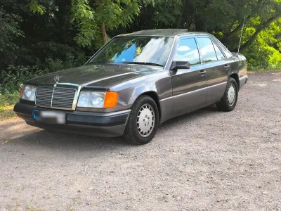 Gebraucht Mercedes E260 160 PS (117 kW) 1992 Braun Limousine