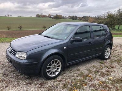 Schwarz Gebraucht 2000 VW Golf IV Highline Limousine | 1.680 € (Fairer Preis)