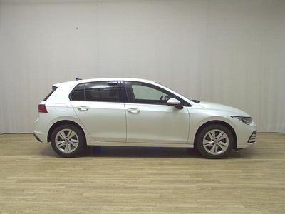 Gebraucht VW Golf VIII Life 150 PS (110 kW) 2023 Weiss Limousine