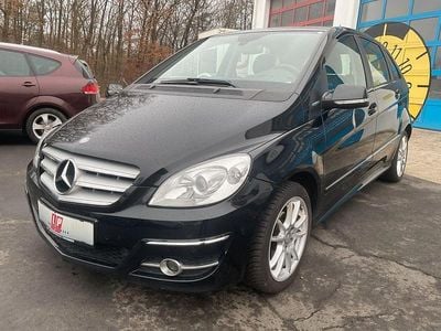 Schwarz Gebraucht 2010 Mercedes B180 Van / Kleinbus | 2.990 € (Guter Preis)