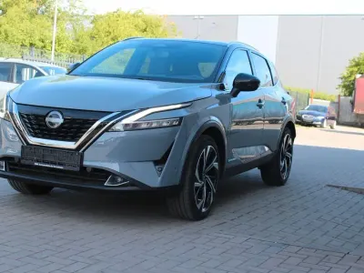 Gebraucht Nissan Qashqai Tekna+ 158 PS (116 kW) 2022 Grau SUV