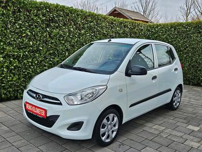Gebraucht Hyundai i10 69 PS (50 kW) 2012 Weiß Kleinwagen