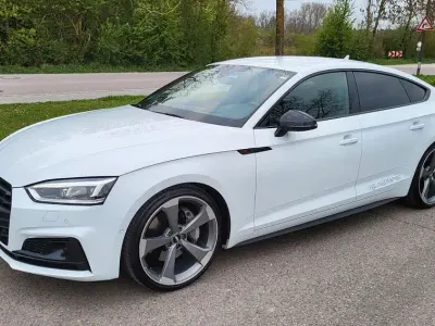 Gebraucht Audi A5 Sportback Sport 245 PS (180 kW) 2019 Weiß Kleinwagen