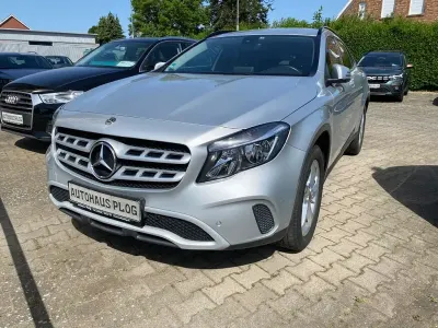 Używany Mercedes GLA180 122 KM (89 kW) 2019 Srebrny SUV