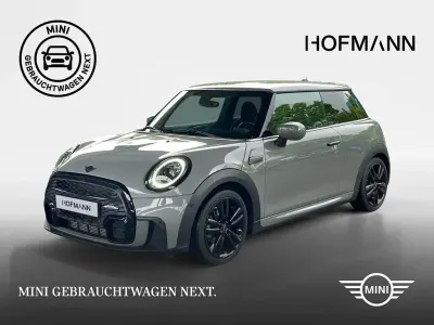 Gebraucht Mini John Cooper Works 102 PS (75 kW) 2022 Moonwalk grey metallic Kleinwagen