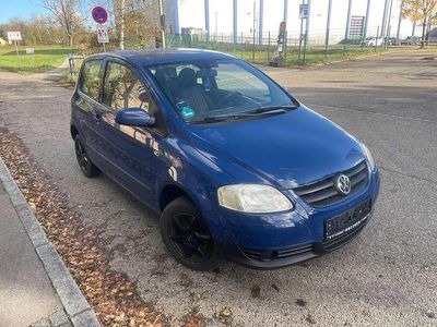 Gebraucht VW Fox 54 PS (39 kW) 2006 Blau Kleinwagen