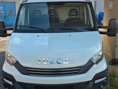 Gebraucht Iveco Daily 179 PS (131 kW) 2017 Weiß