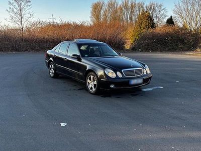 Gebraucht Mercedes 220 136 PS (100 kW) 2005 Schwarz Limousine