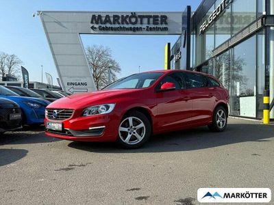 Gebraucht Volvo V60 Kinetic 152 PS (111 kW) 2018 Rot Kombi