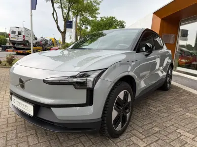 Gebraucht Volvo EX30 Plus 200 kW (272 PS) 2024 Grau SUV