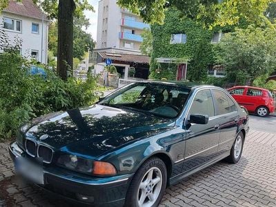 BMW 523