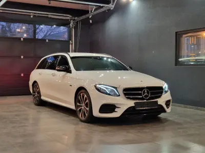 Gebraucht Mercedes E300 AMG line 306 PS (225 kW) 2020 Weiß Limousine