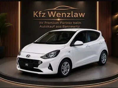 Gebraucht Hyundai i10 Select 67 PS (49 kW) 2020 Weiß Kleinwagen