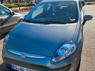 Gebraucht Fiat Punto Dynamic 75 PS (55 kW) 2010 Silber Kleinwagen